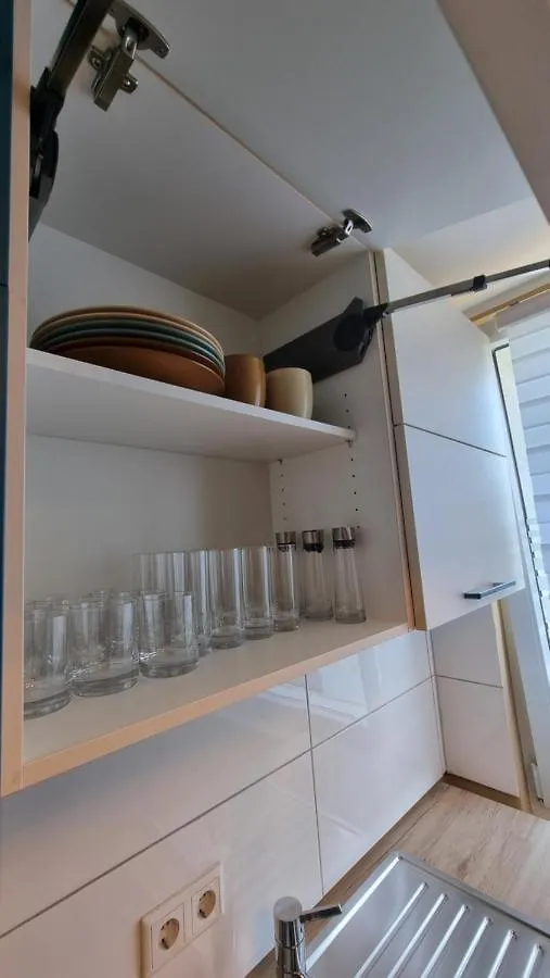 Lovely 2-Bedroom Unit In Duesseldorf Tastefully Furnished Düsseldorf