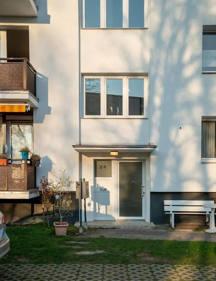 Lovely 2-Bedroom Unit In Duesseldorf Tastefully Furnished Düsseldorf 0*,  Německo